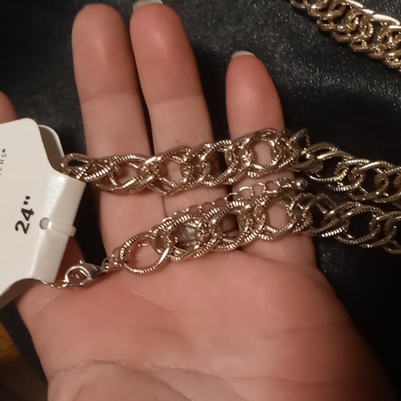 KIM Rogers 24 inch long gold double link chain.nwt. - Picture 4 of 5